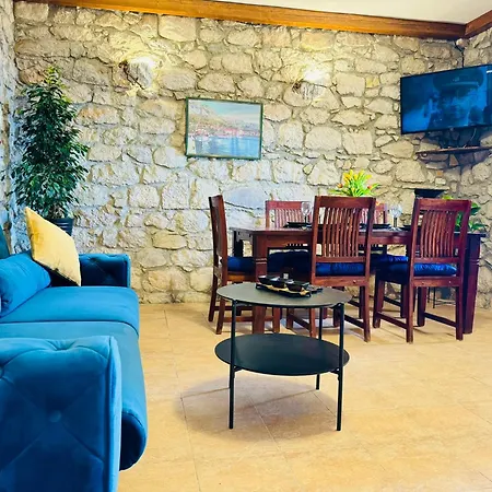 Bartul Feriehus Makarska